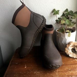Like new! The Original Muck Boot Company boots